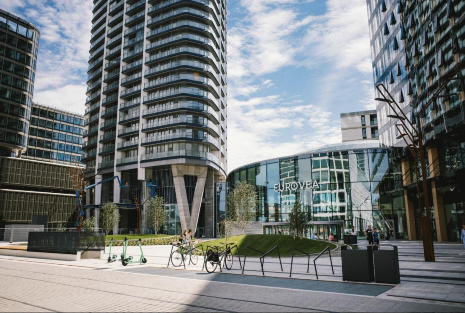 Majestic Golden View Apartment Братислава Екстериор снимка